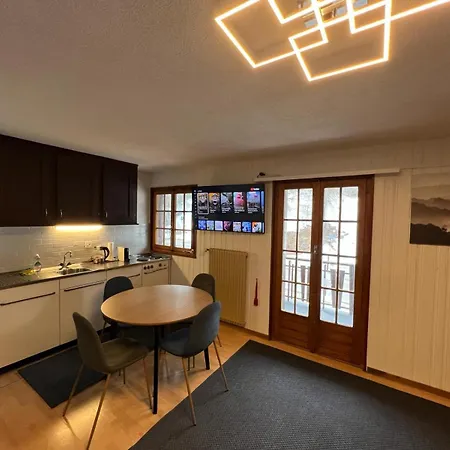 Cosy For 4 Near Lift, Cretes B24 *