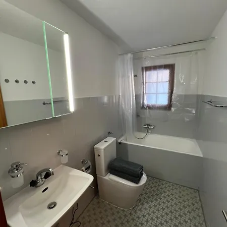 Апартаменты Cosy For 4 Near Lift, Cretes B24