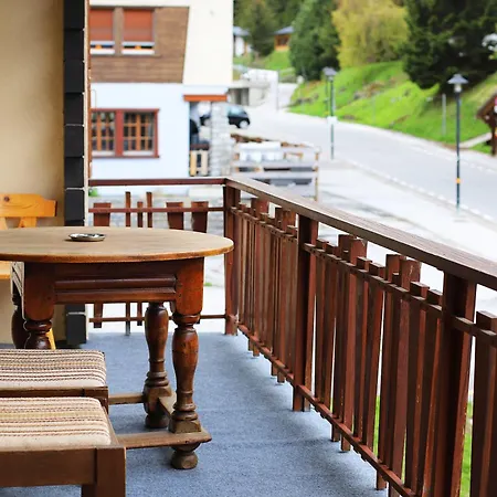 Апартаменты Cosy For 4 Near Lift, Cretes B24 *