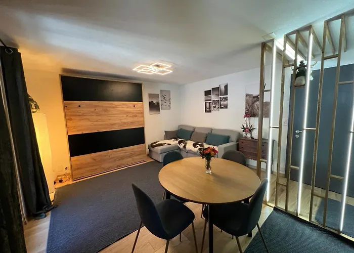 Cosy For 4 Near Lift, Cretes B24 *